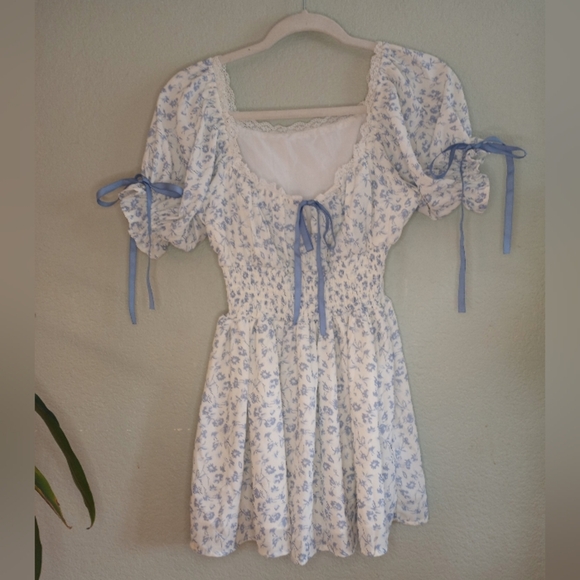 Nordstrom Itsie Ditsy Floral Sweatheart Keyhole Bow Babydoll Neckline Puff Mini - Picture 2 of 6